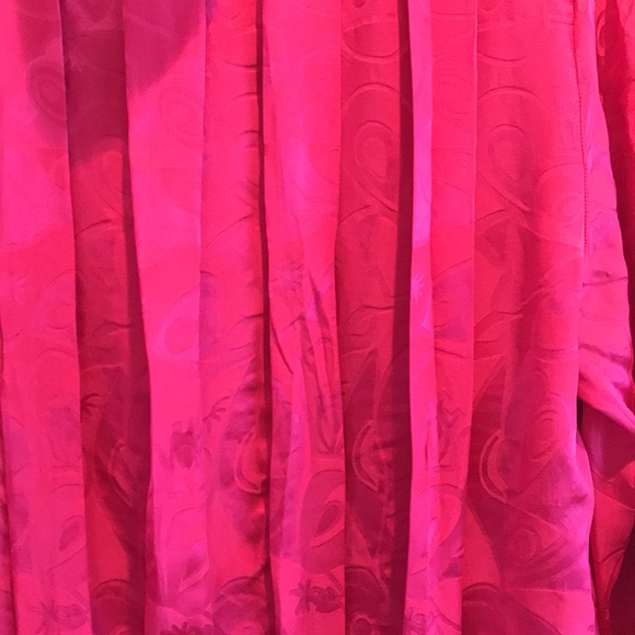 Vintage 1980s Hot Pink Silk Long-sleeve Shirt Size 8. - Picture 3 of 9